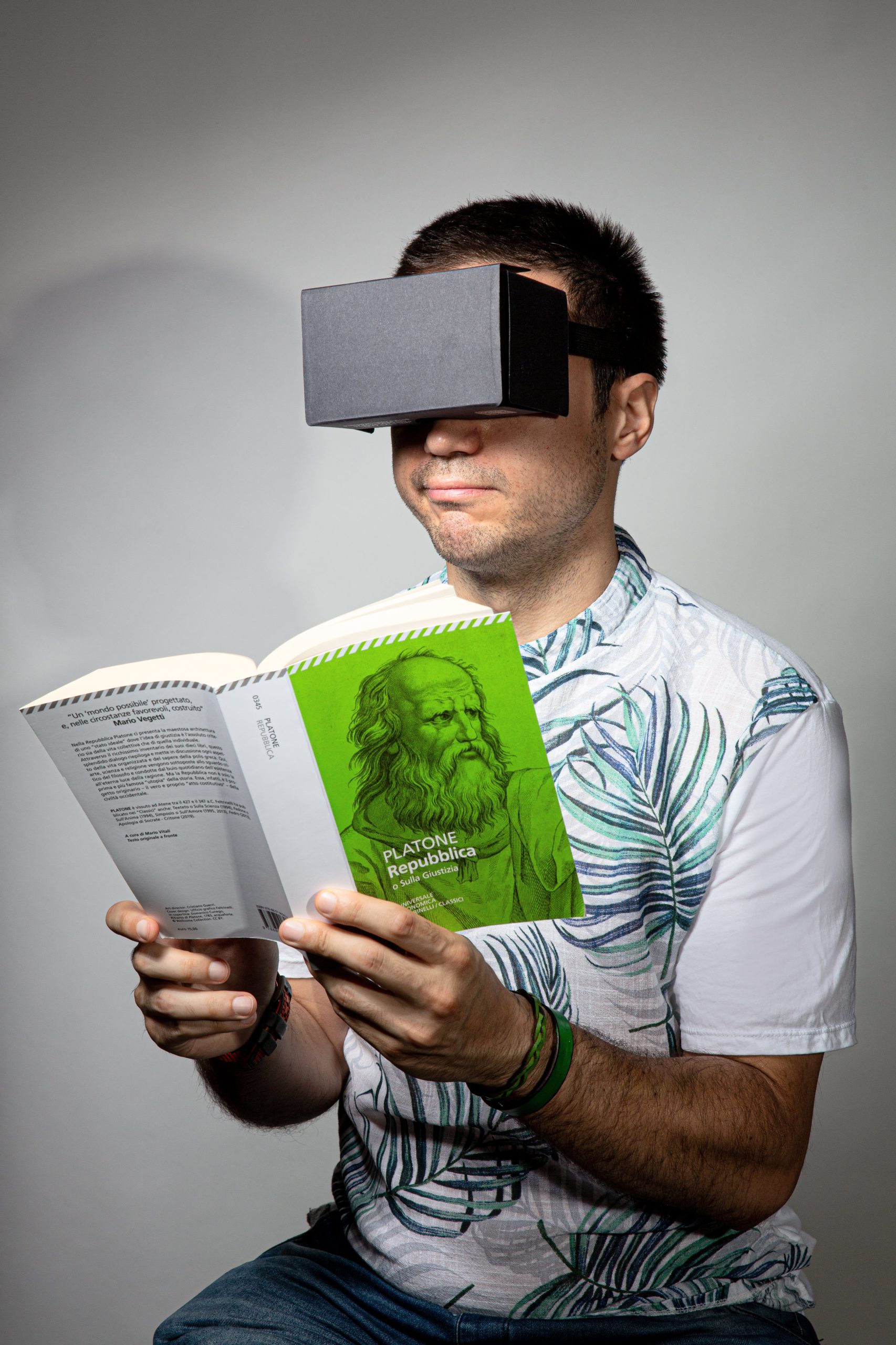 GraPhil. New Habits in Mind: In Search of a Graphic Philosophy